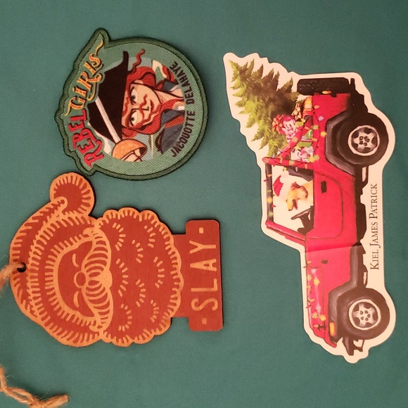 Stocking Stuffer/Advent Calendar Set. Stickers, Jewelry, Hogwarts +more! - Picture 5 of 11